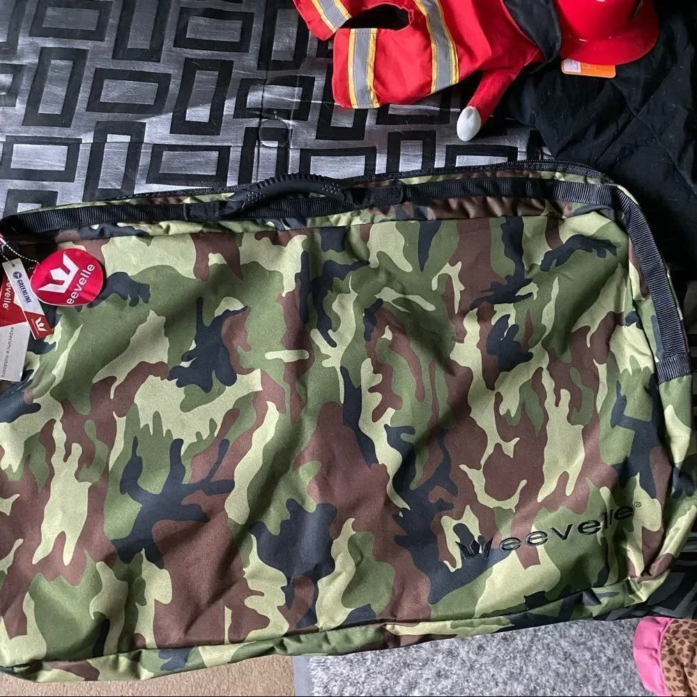 NWT EEVELLE camouflage carry on bag